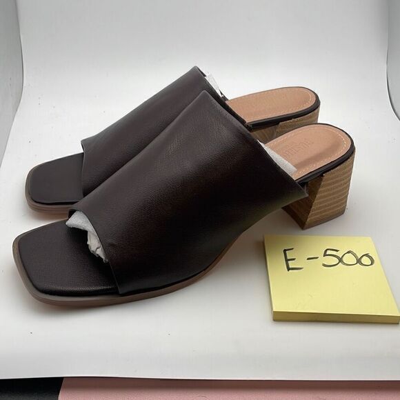 CUSHIONAIRE Women's One Band Dress Sandal SIZE 8 WIDE BROWN - Picture 3 of 7